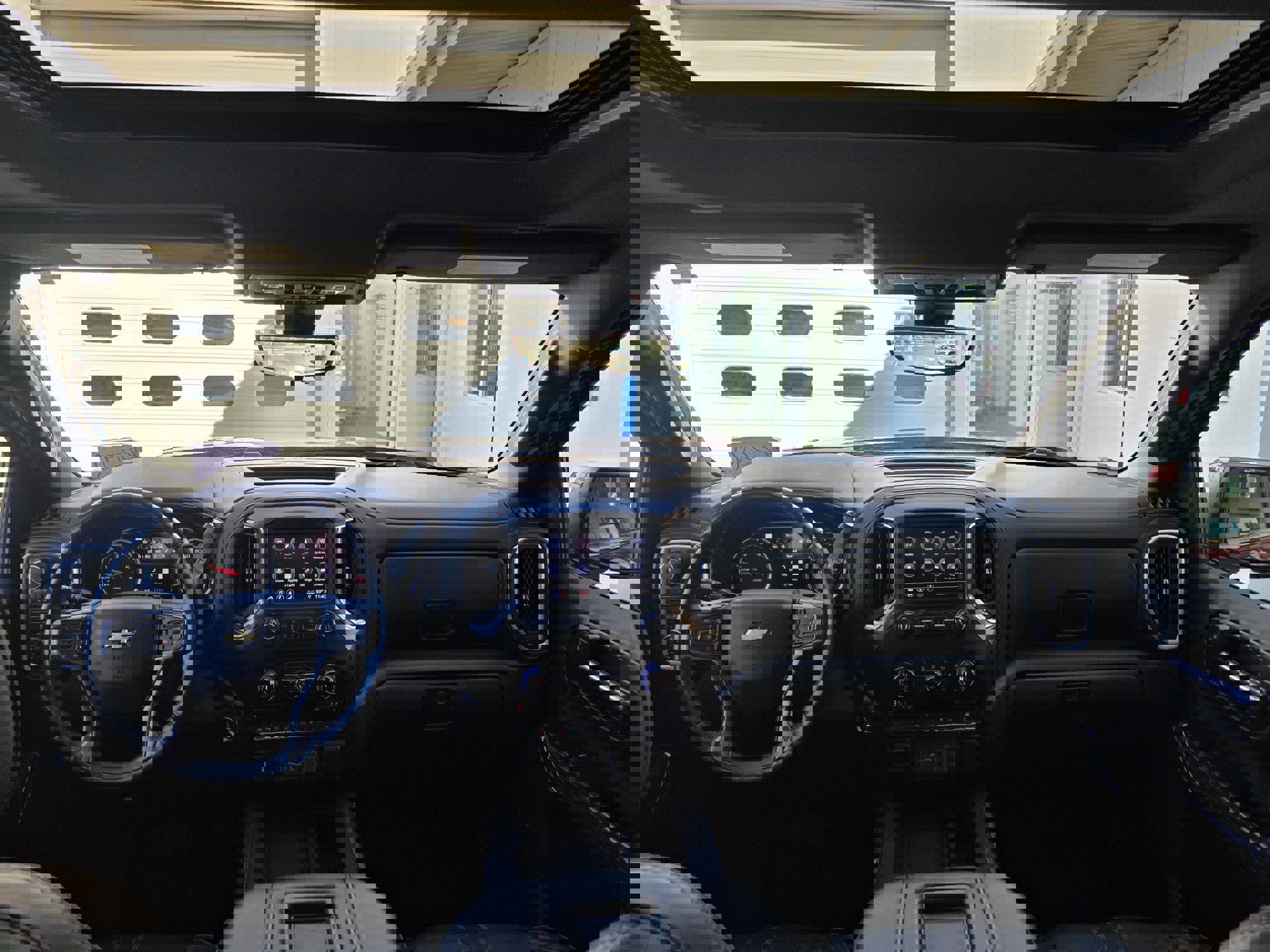 Used 2019 Chevrolet Silverado 1500 High Country w/ Technology Package image 6