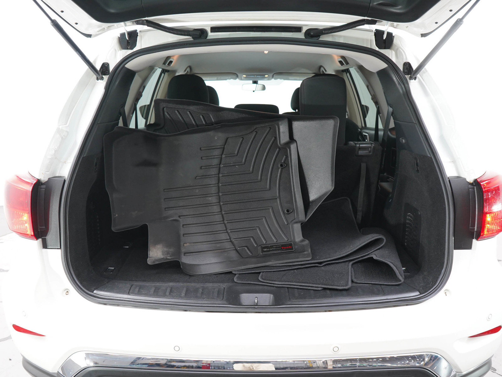 Used 2019 Nissan Pathfinder S AWD/4WD image 17