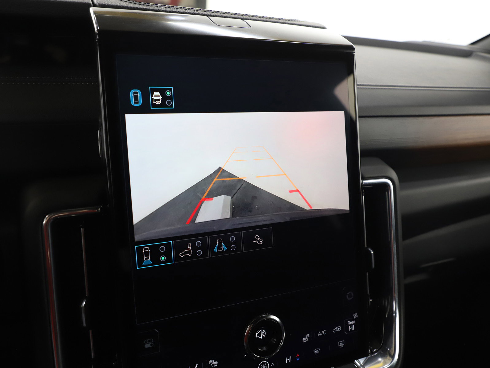 Used 2025 GMC Yukon Denali image 25