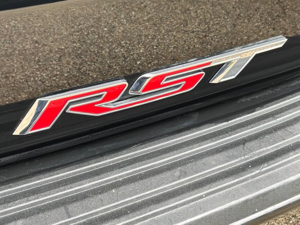 Used 2023 Chevrolet Suburban RST AWD/4WD image 30