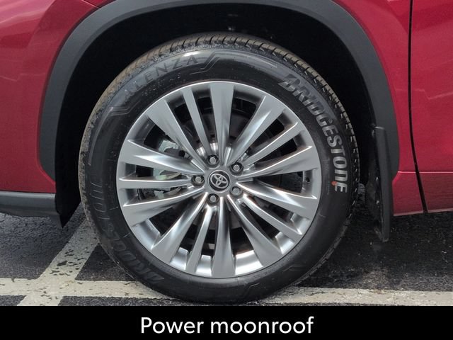 Certified 2026 Toyota Highlander Platinum AWD/4WD image 11