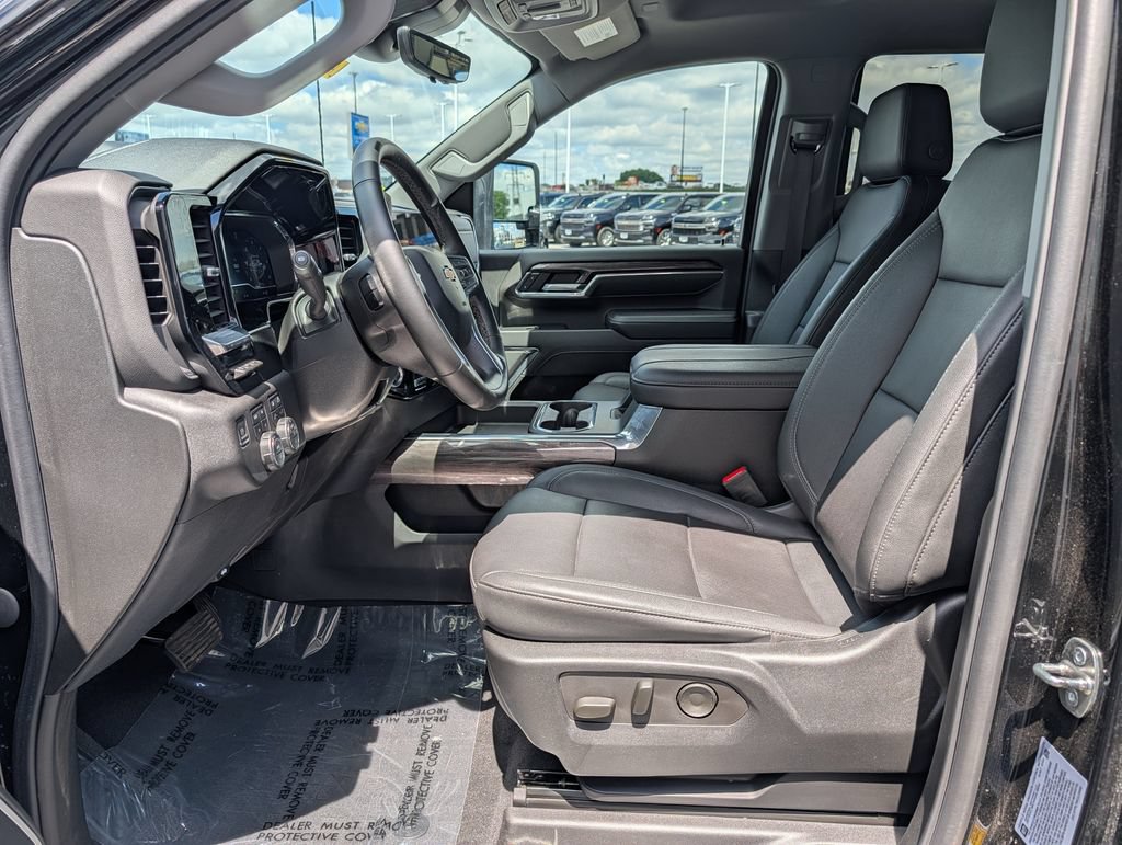 Used 2024 Chevrolet Silverado 2500 LTZ w/ LTZ Plus Package AWD/4WD image 14