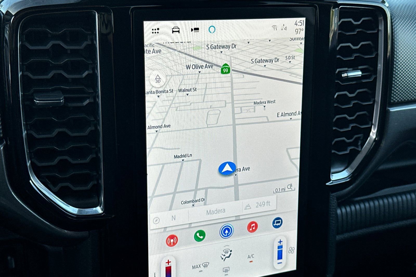 Used 2025 Ford Ranger XLT w/ Black Appearance Package image 18