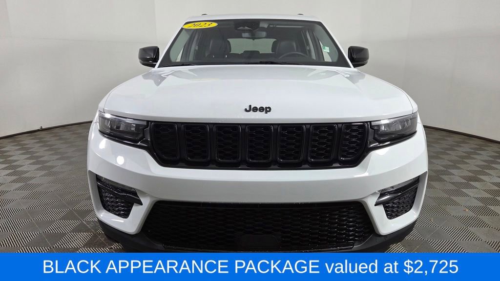 Used 2023 Jeep Grand Cherokee Limited w/ Black Appearance Package image 2