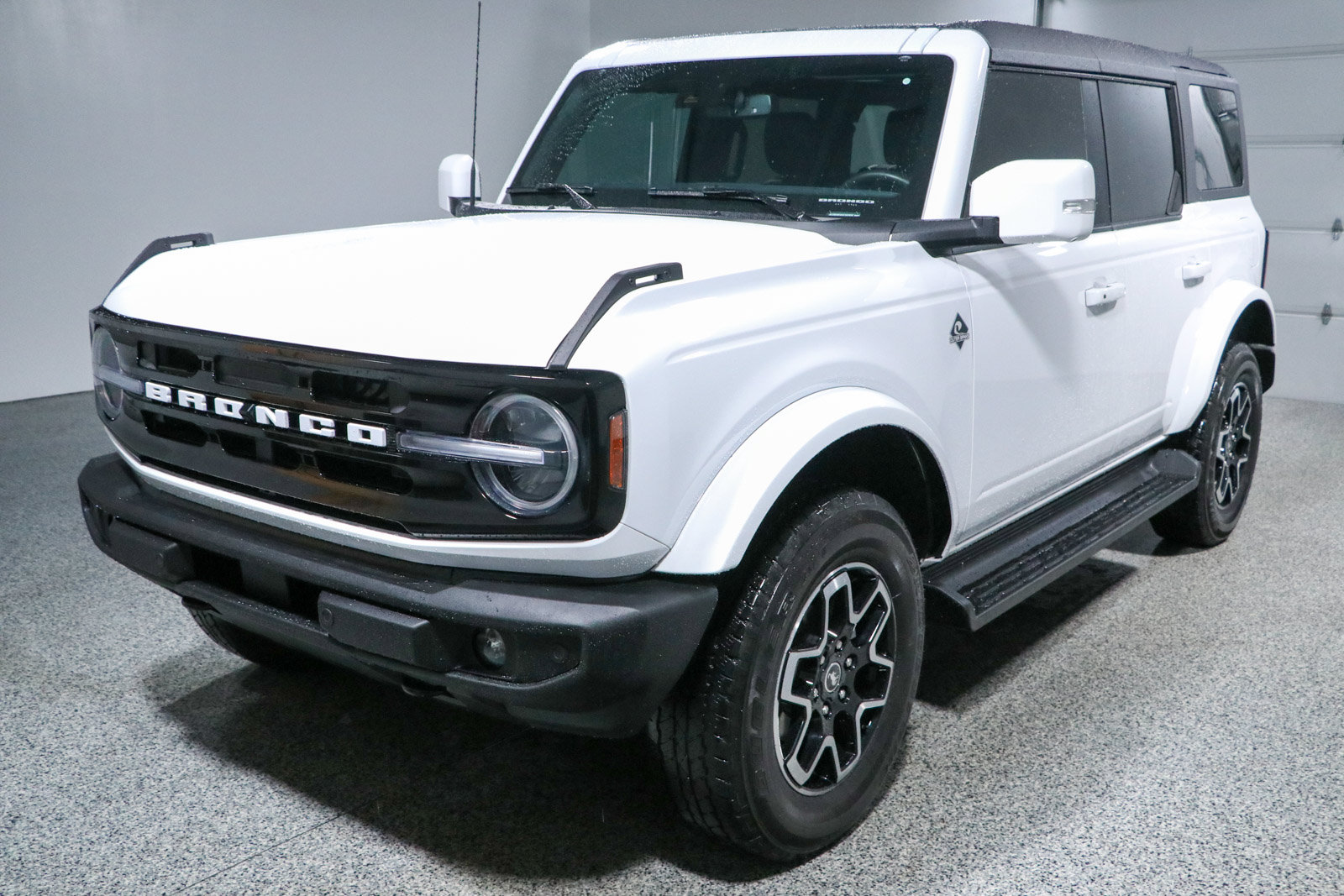 Used 2025 Ford Bronco Outer Banks AWD/4WD image 30