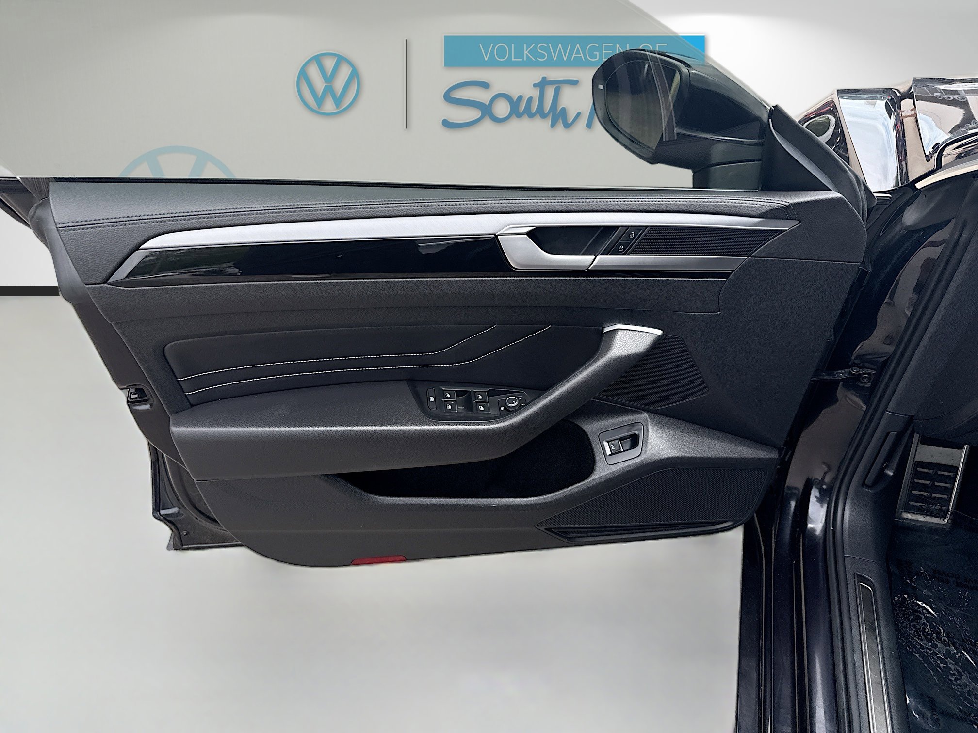 Used 2021 Volkswagen Arteon SE FWD image 18