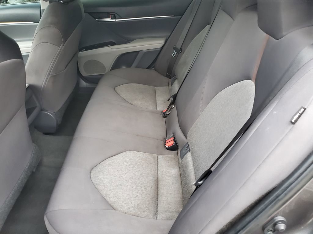 Used 2018 Toyota Camry L image 8