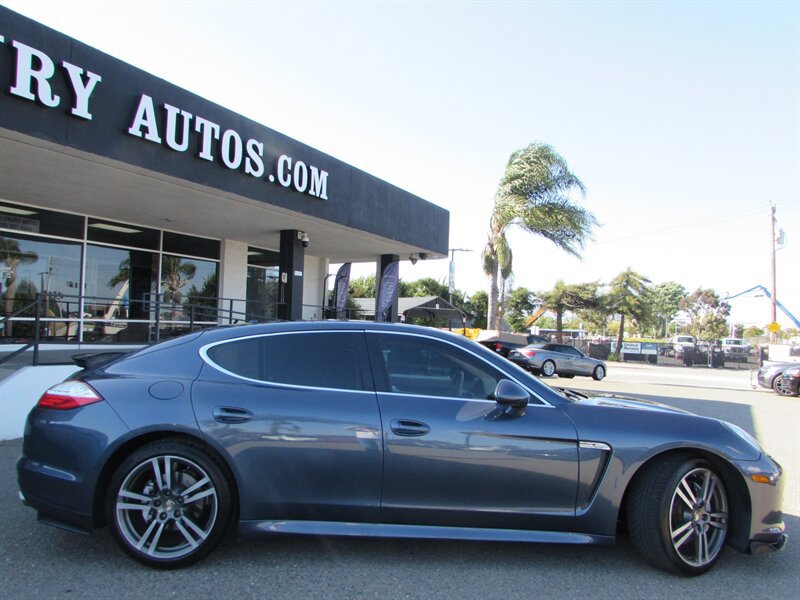 Used 2011 Porsche Panamera S RWD image 9