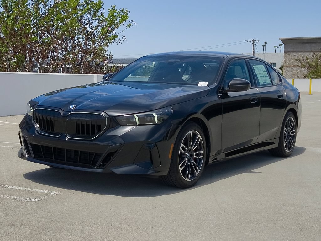 New 2026 BMW 530i w/ M Sport Package RWD image 3