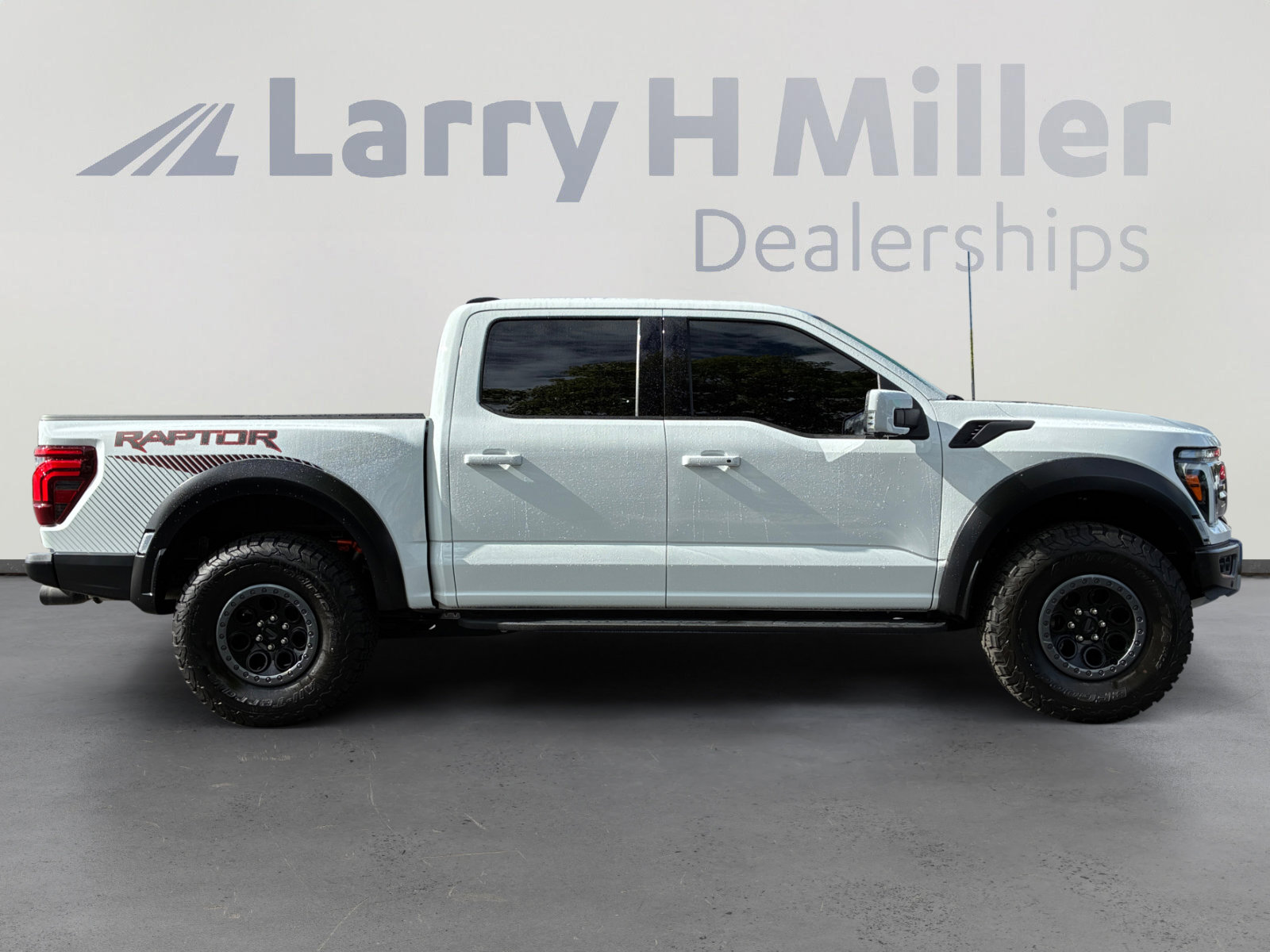 Certified 2025 Ford F150 Raptor AWD/4WD image 6
