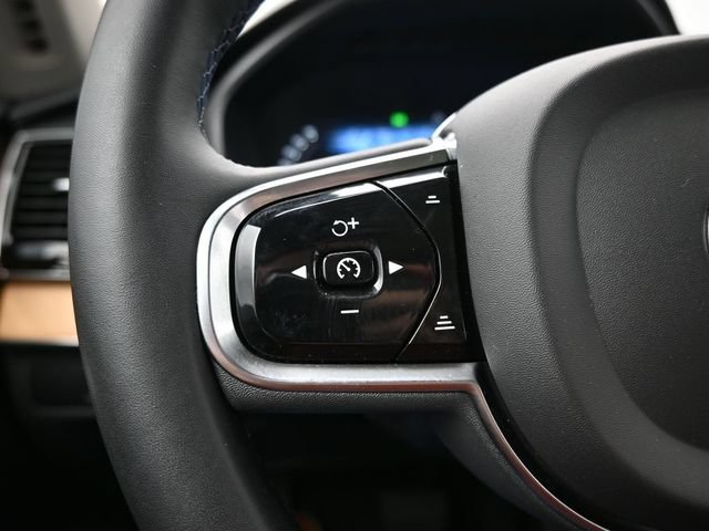 Used 2023 Volvo XC90 B6 Plus AWD/4WD image 25