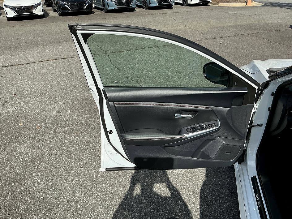 Certified 2024 Nissan Sentra SR w/ SR Premium Package image 11