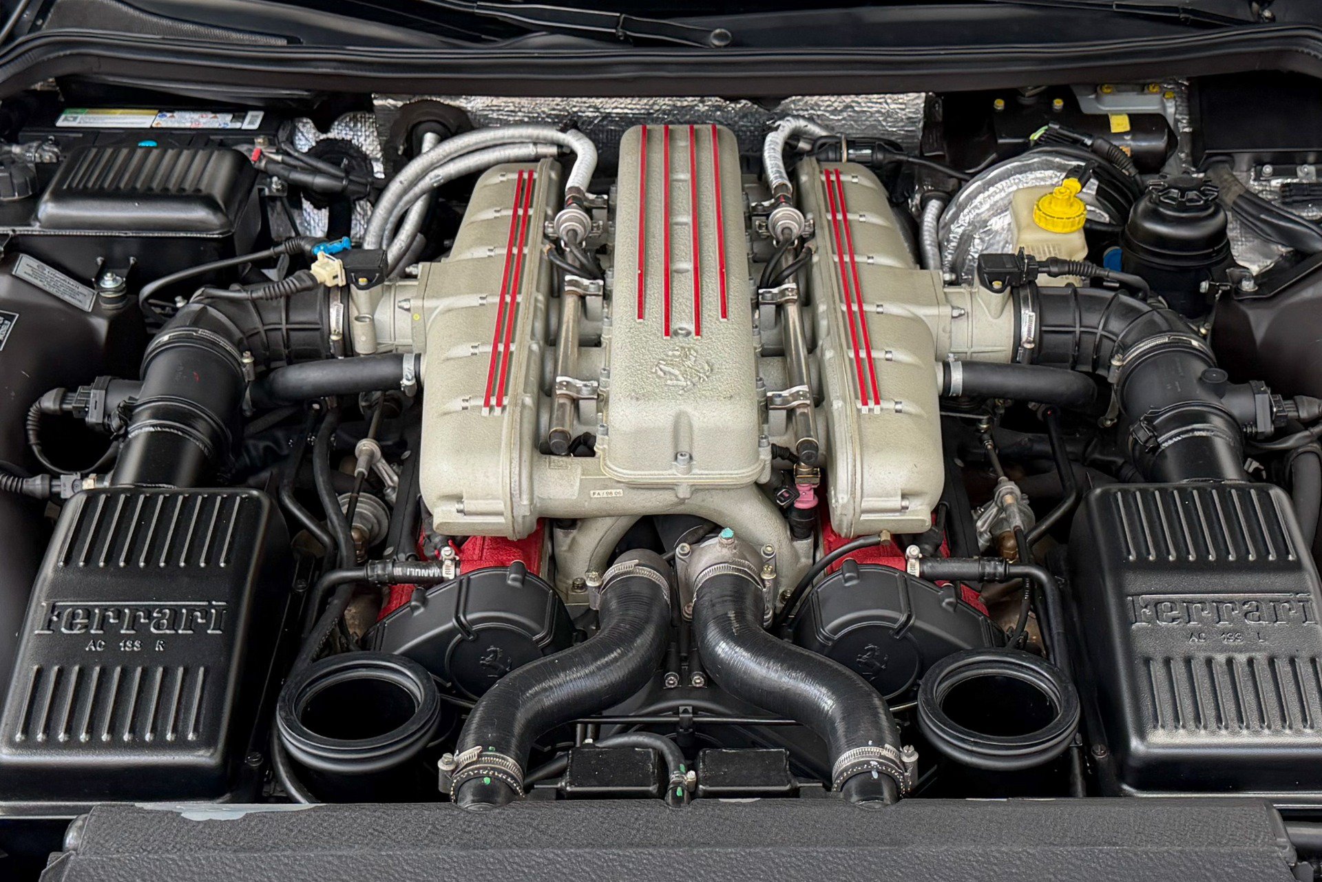Used 1998 Ferrari 550 Maranello Coupe RWD image 12
