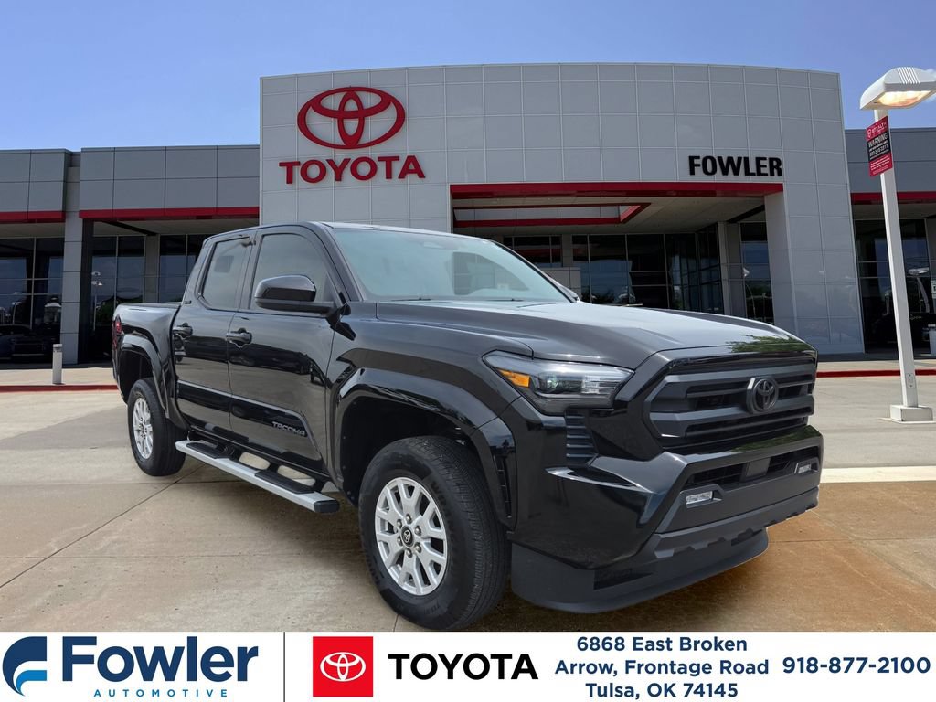 Certified 2025 Toyota Tacoma SR5 AWD/4WD image 3