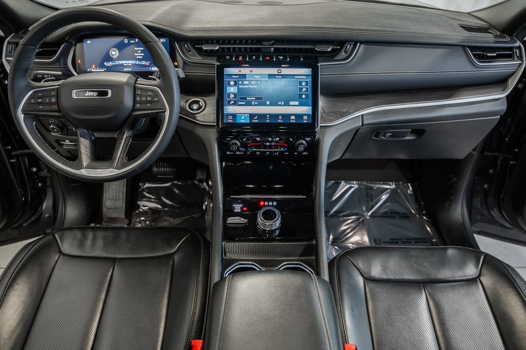 Used 2024 Jeep Grand Cherokee L Limited w/ Luxury Tech Group II image 27