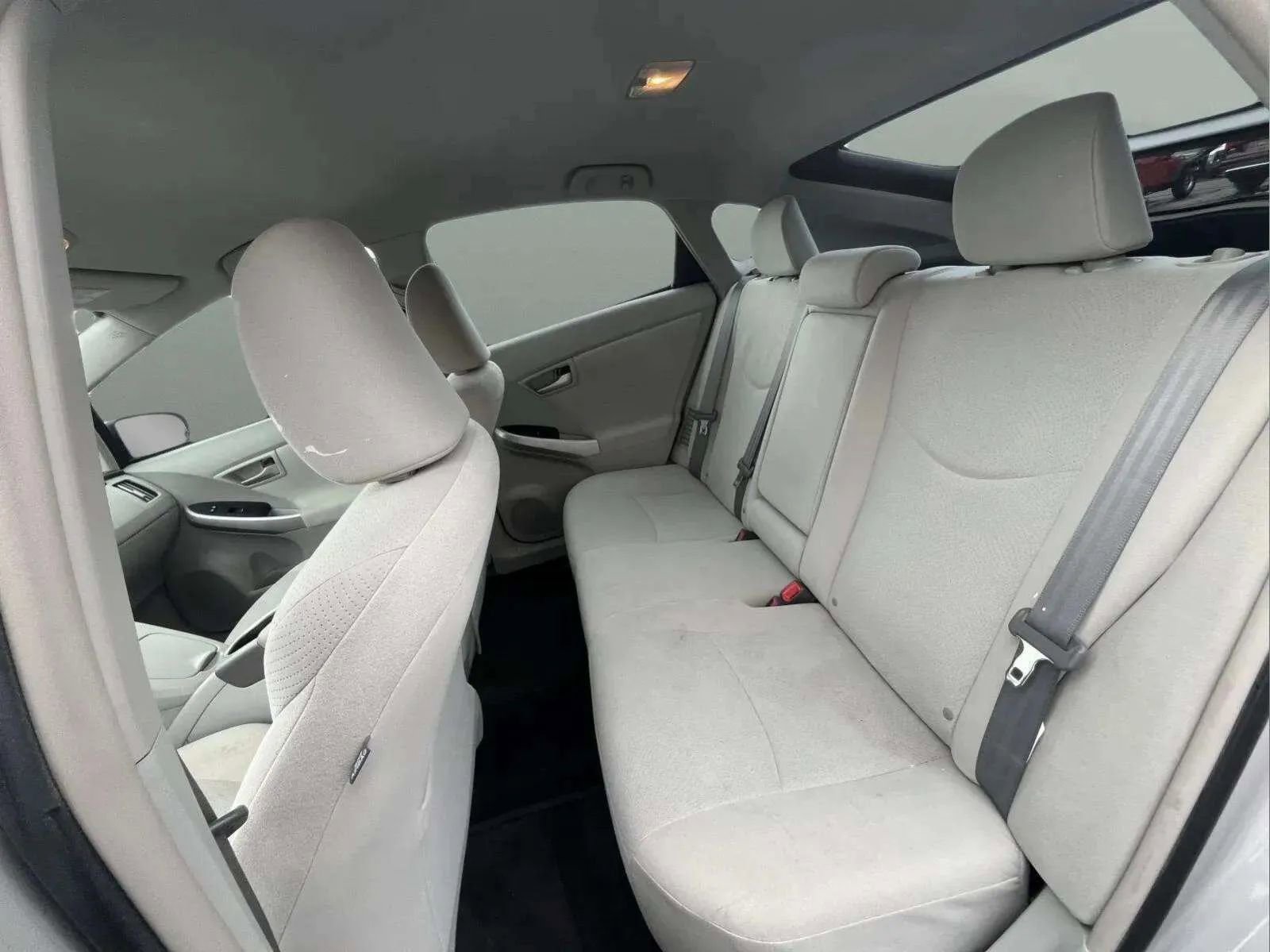 Used 2014 Toyota Prius Two image 11