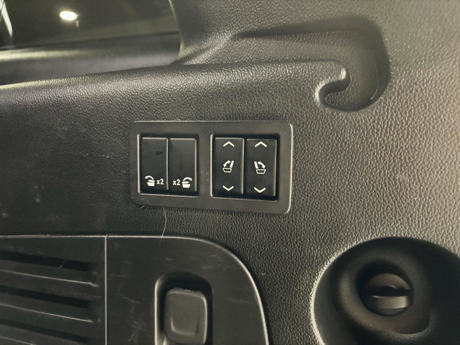 Used 2019 GMC Yukon XL SLT image 19