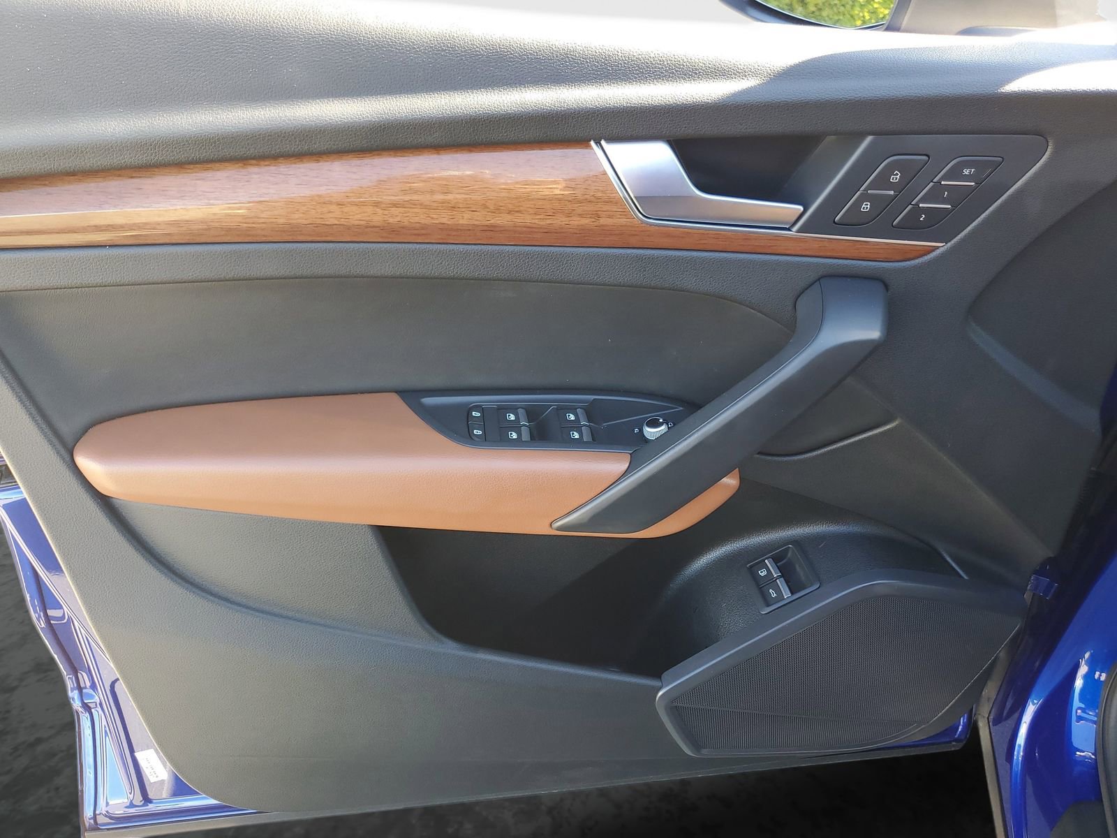 Used 2022 Audi Q5 e Premium w/ Convenience Package image 20