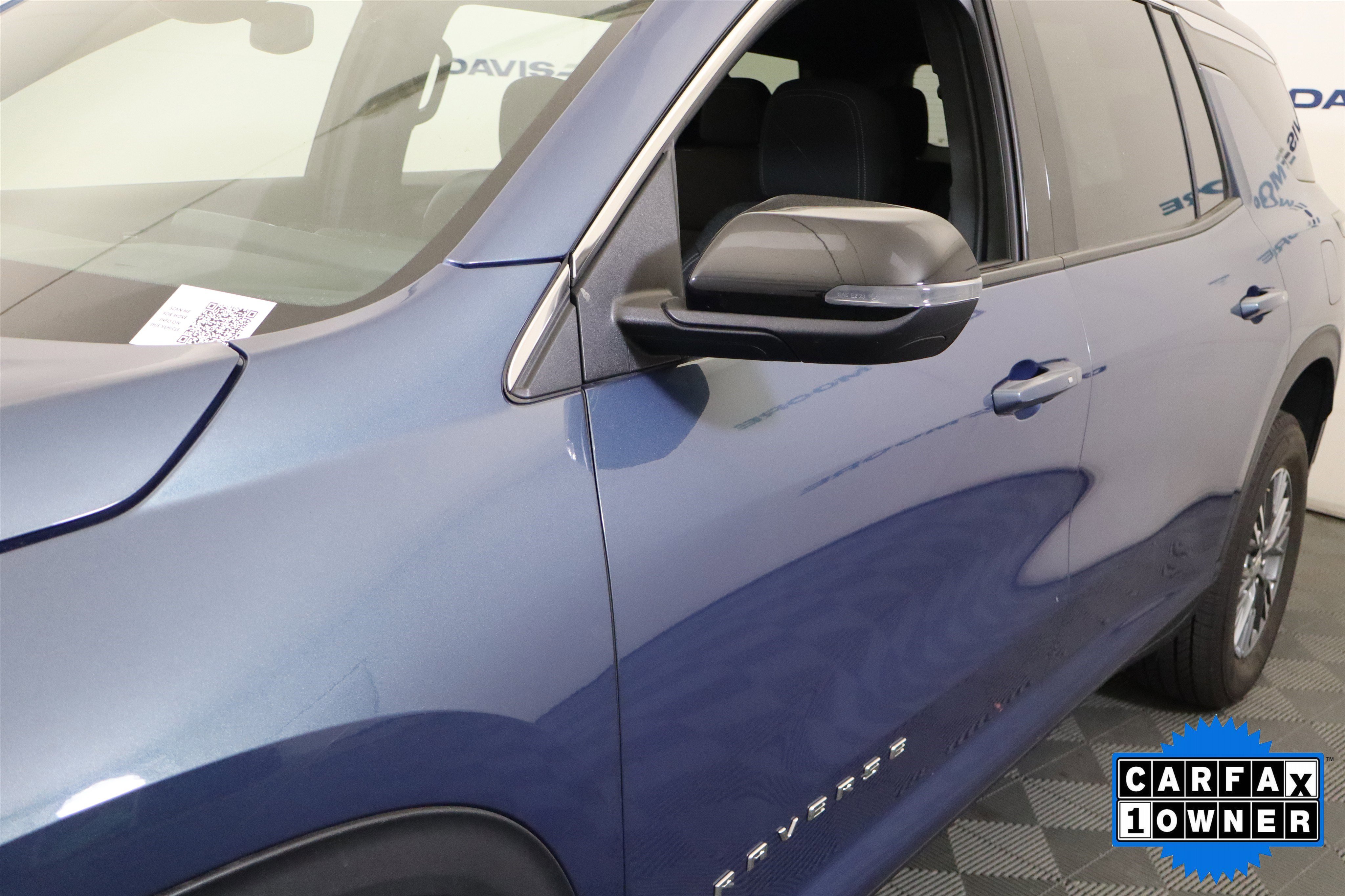 Used 2025 Chevrolet Traverse LT image 13