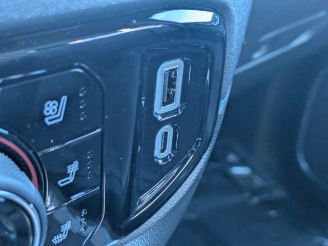 Used 2025 Chevrolet Silverado 1500 High Country w/ Midnight Edition AWD/4WD image 22