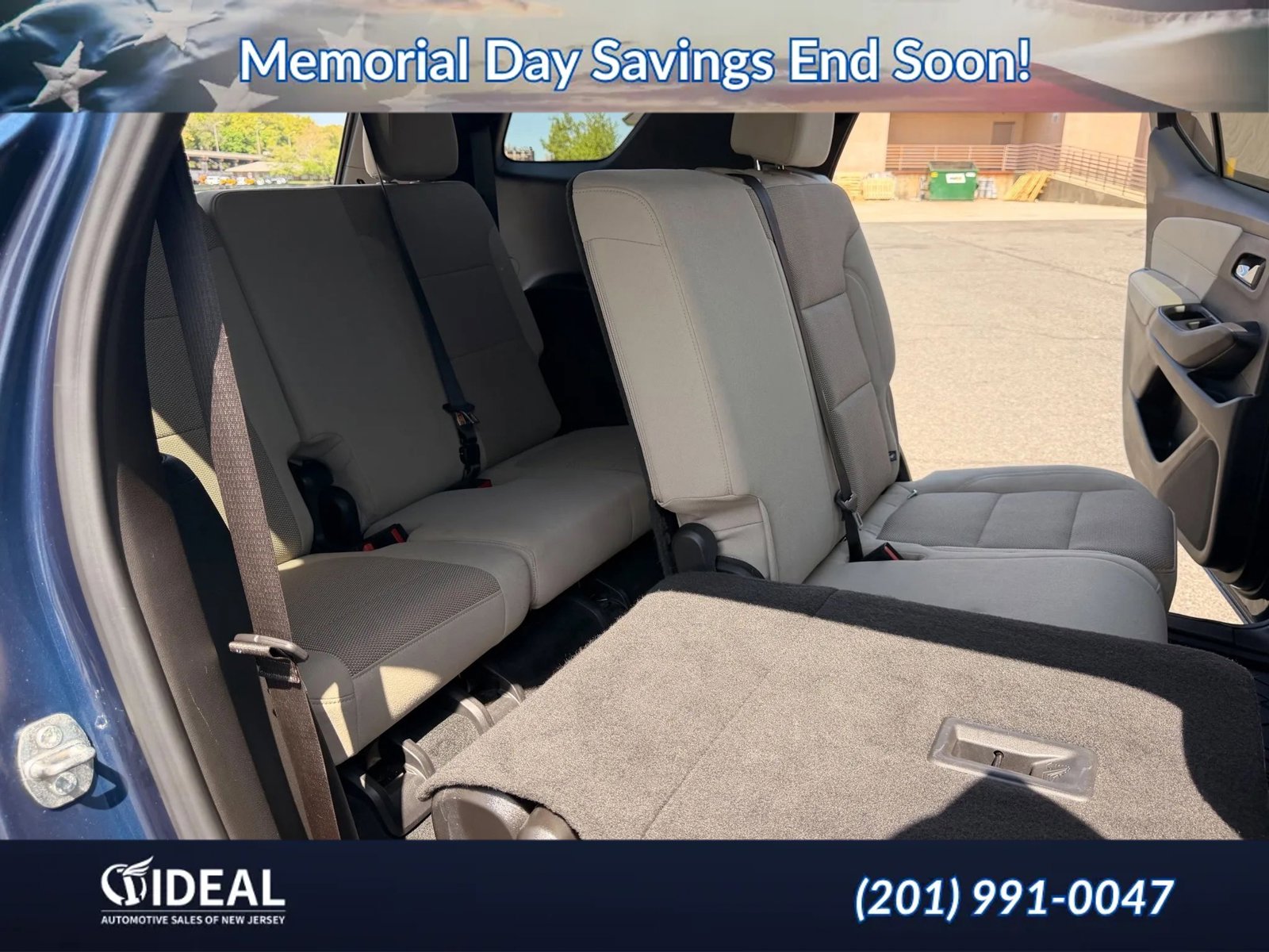 Used 2022 Chevrolet Traverse LS FWD image 17