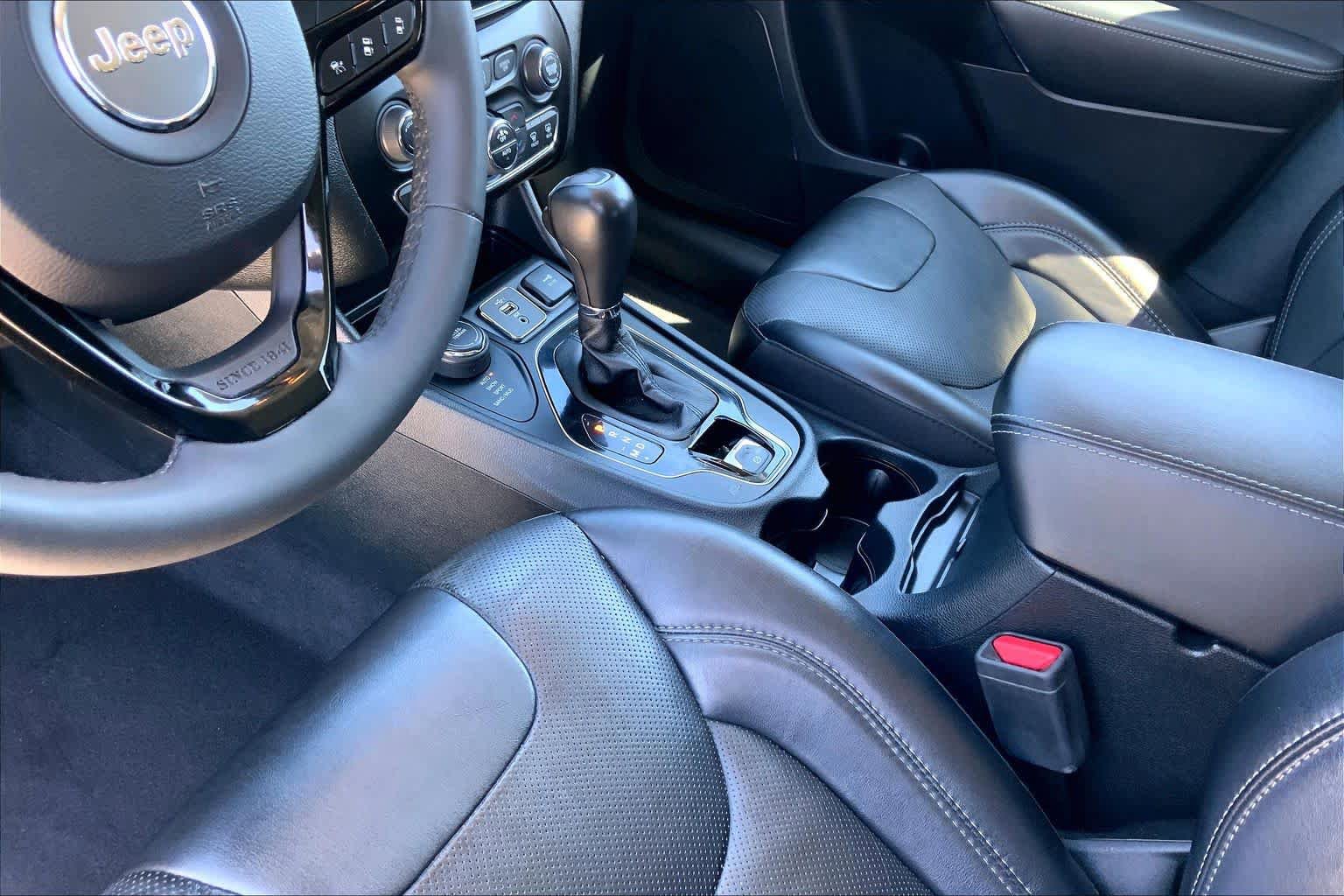 Used 2023 Jeep Cherokee Altitude Lux AWD/4WD image 16