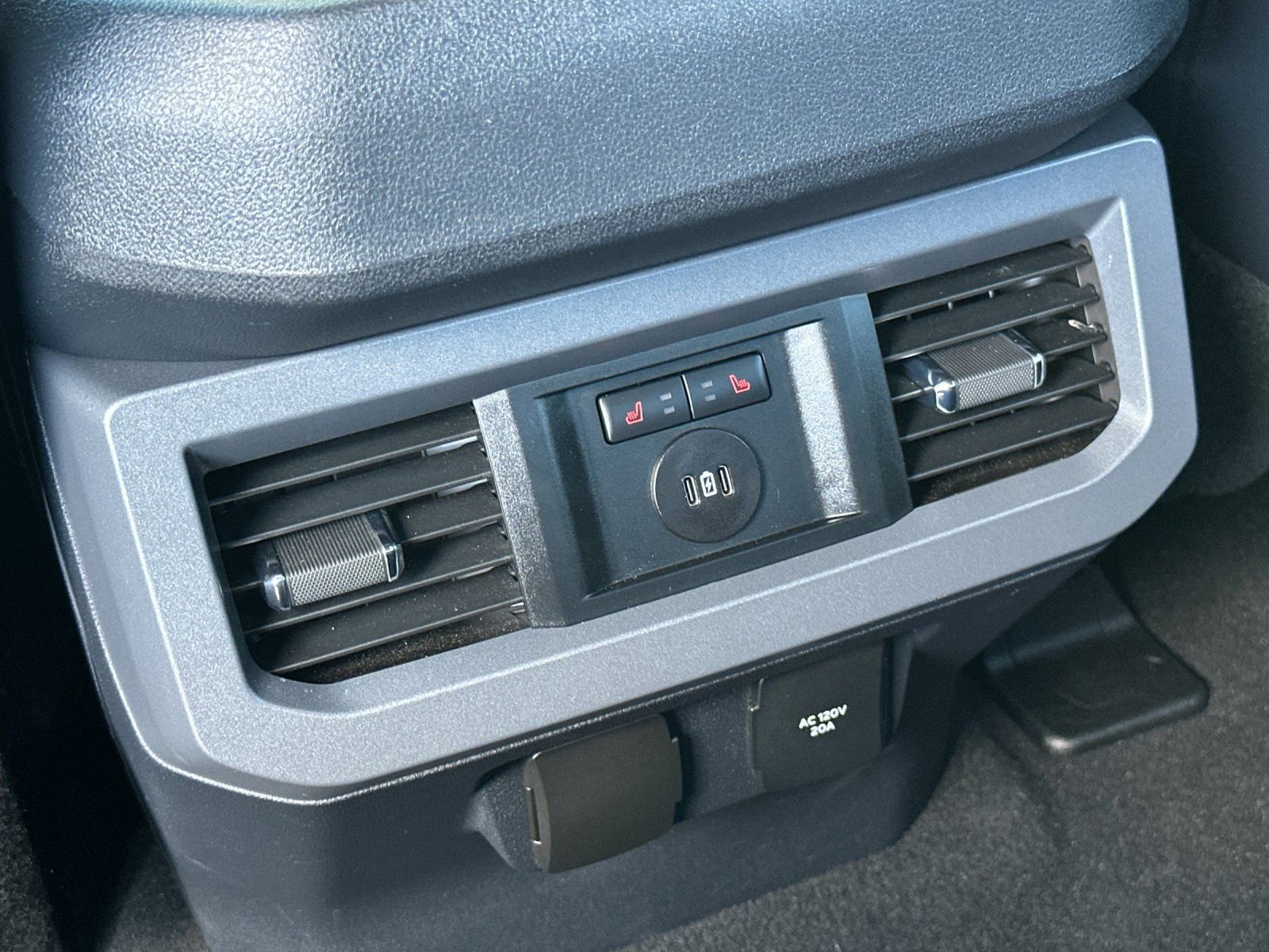 Used 2024 Ford F250 Lariat w/ Lariat Ultimate Package image 15