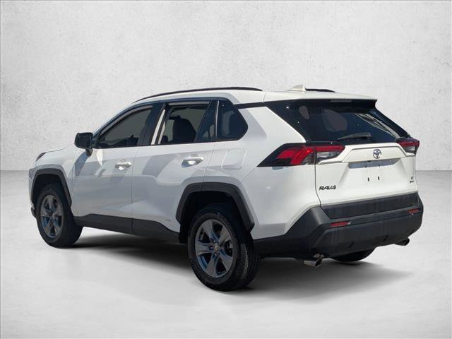 Used 2025 Toyota RAV4 LE AWD/4WD image 7
