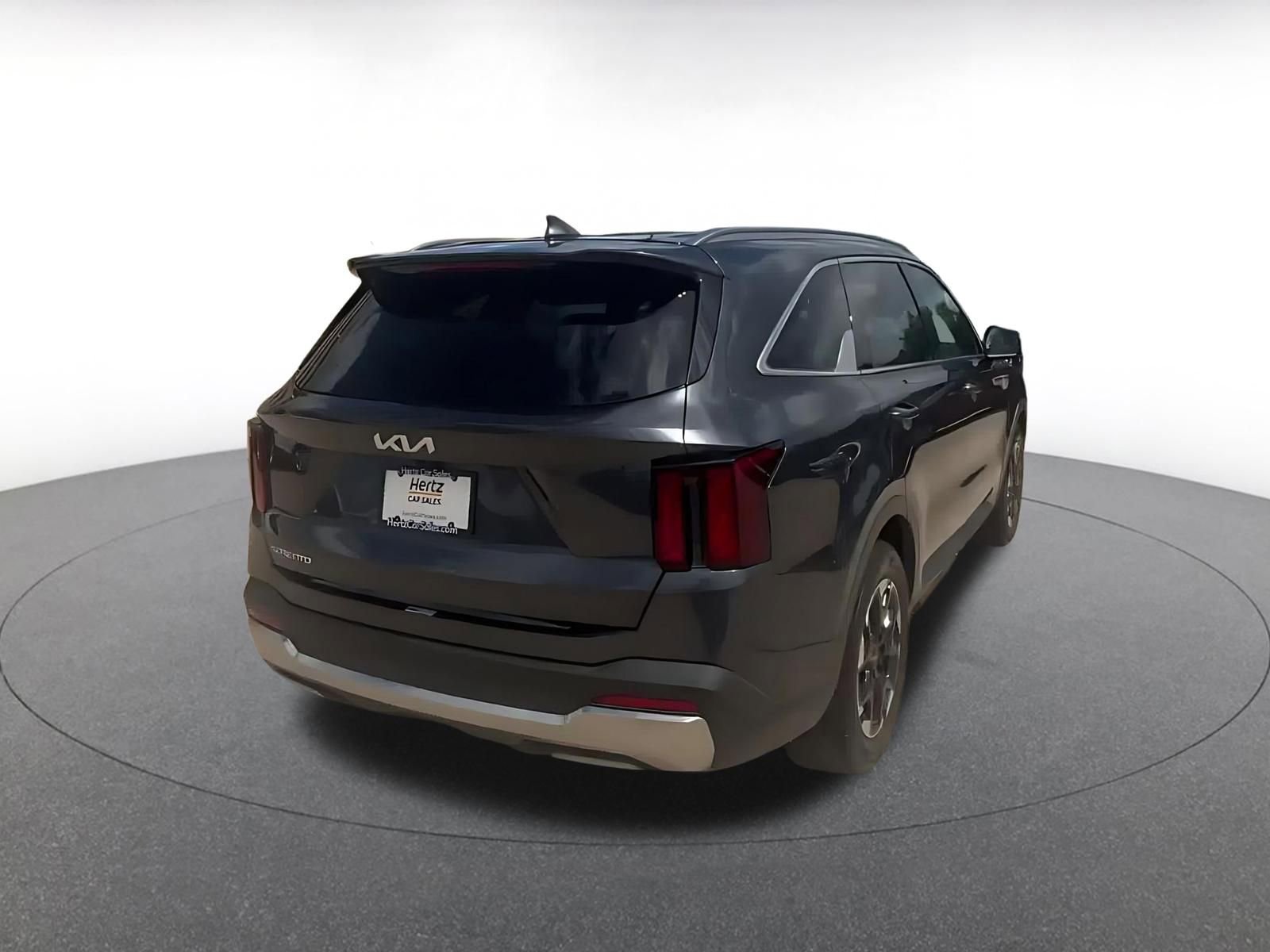 Used 2024 Kia Sorento S FWD image 14