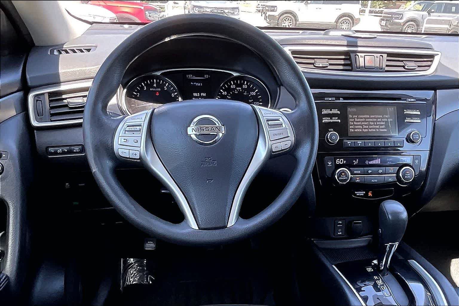 Used 2016 Nissan Rogue SV FWD image 14