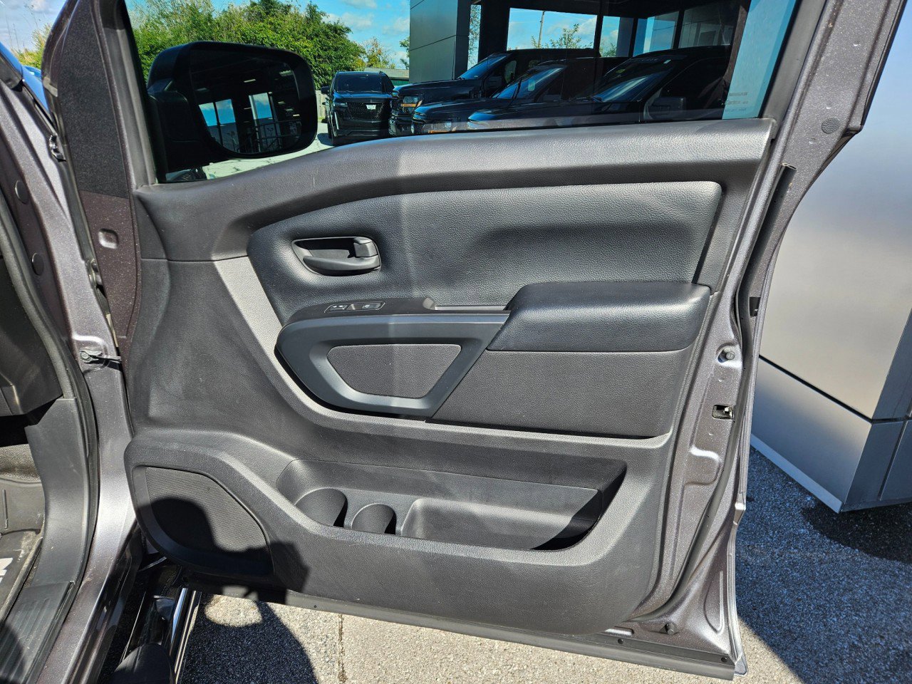 Used 2018 Nissan Titan S w/ S Utility Package image 14