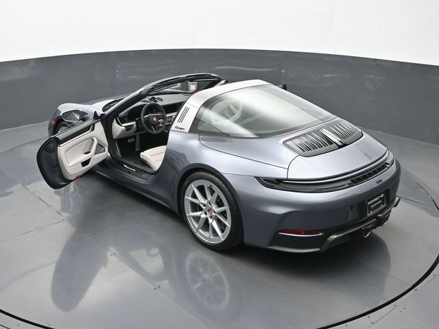 Certified 2026 Porsche 911 Targa 4 GTS AWD/4WD image 25