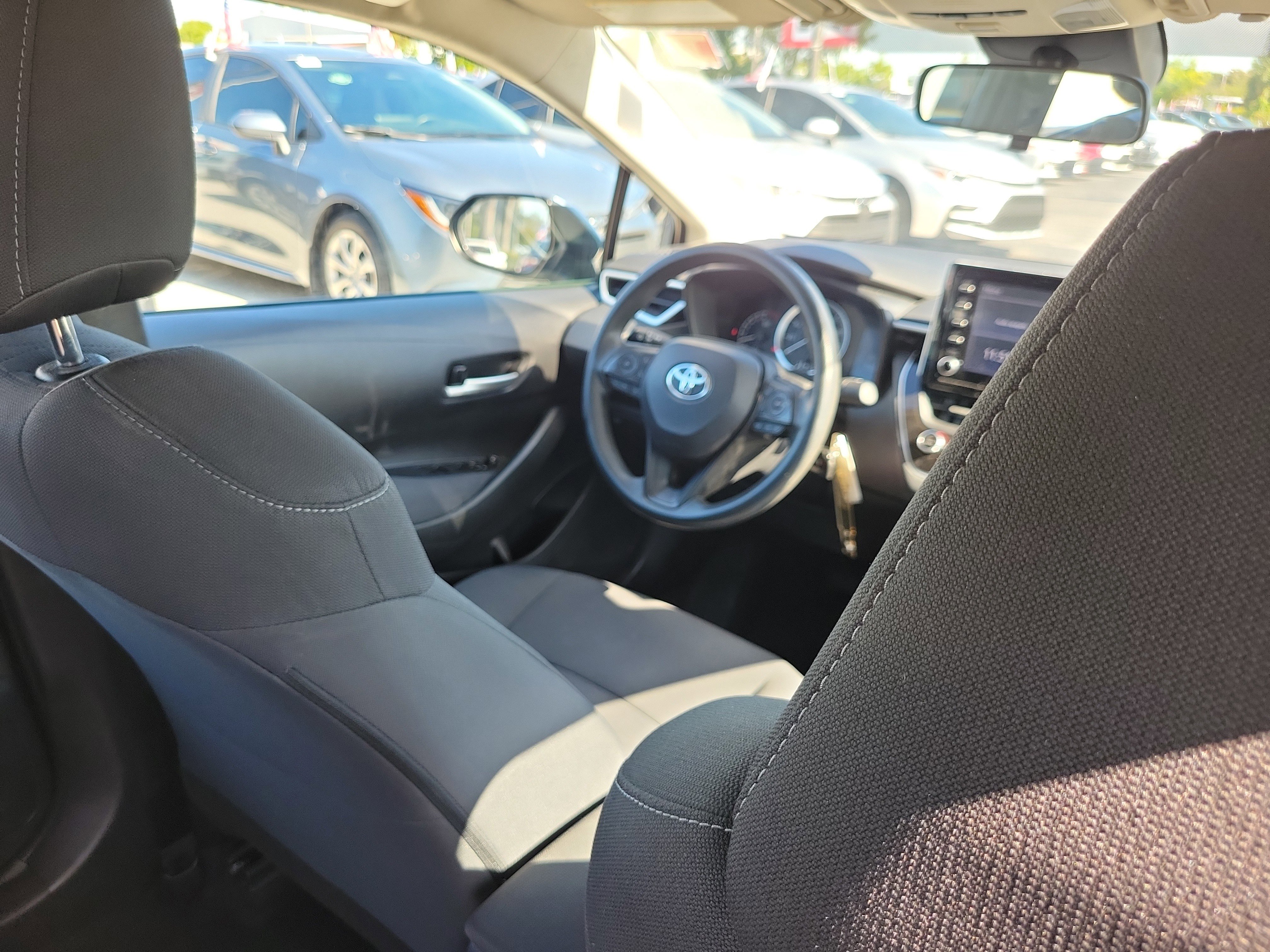 Used 2020 Toyota Corolla LE image 14