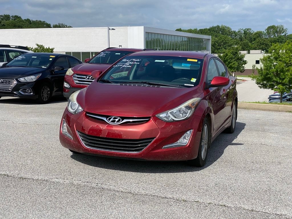 Used 2015 Hyundai Elantra SE w/ Option Group 02 FWD image 3