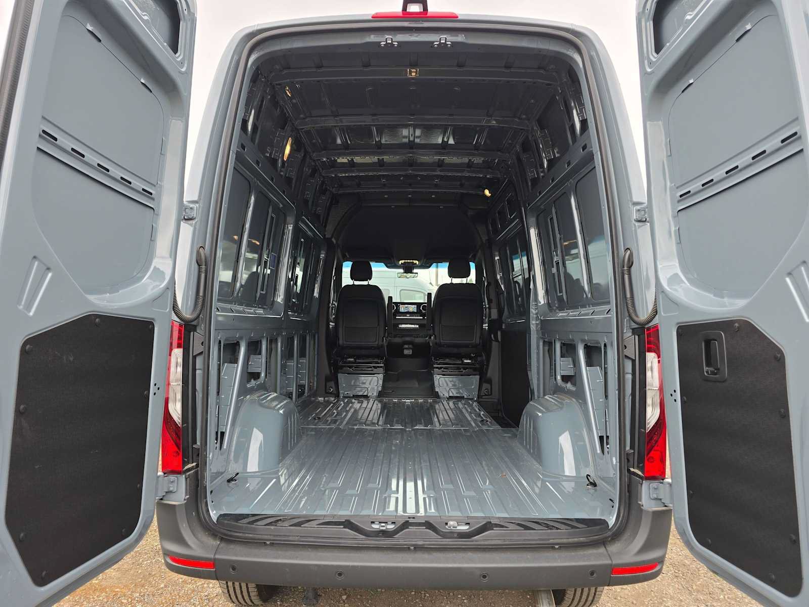 Used 2026 Mercedes-Benz Sprinter 2500 image 19