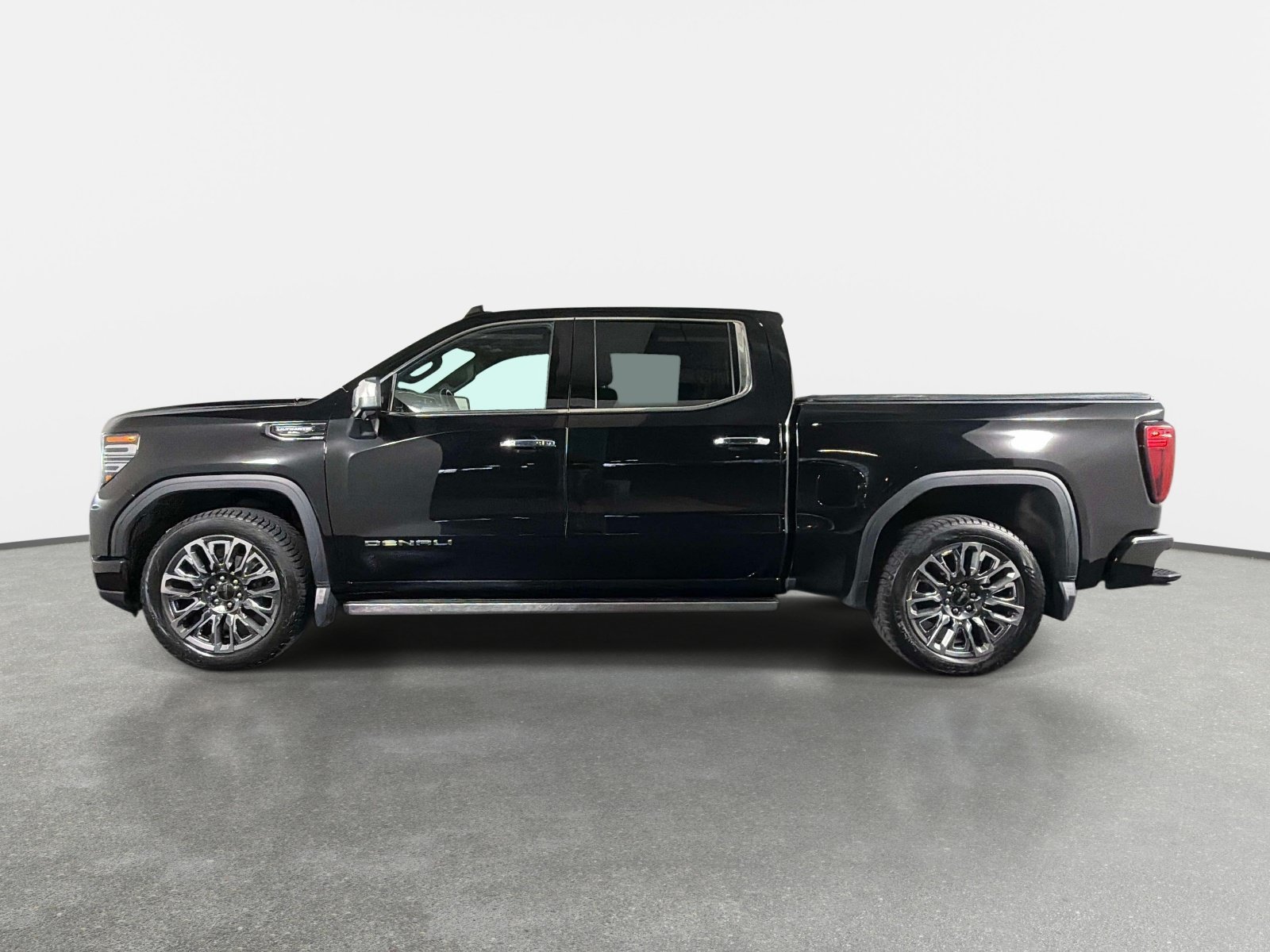 Used 2024 GMC Sierra 1500 Denali Ultimate AWD/4WD image 6
