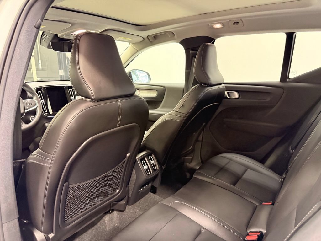Used 2026 Volvo XC40 B5 Plus AWD/4WD image 20