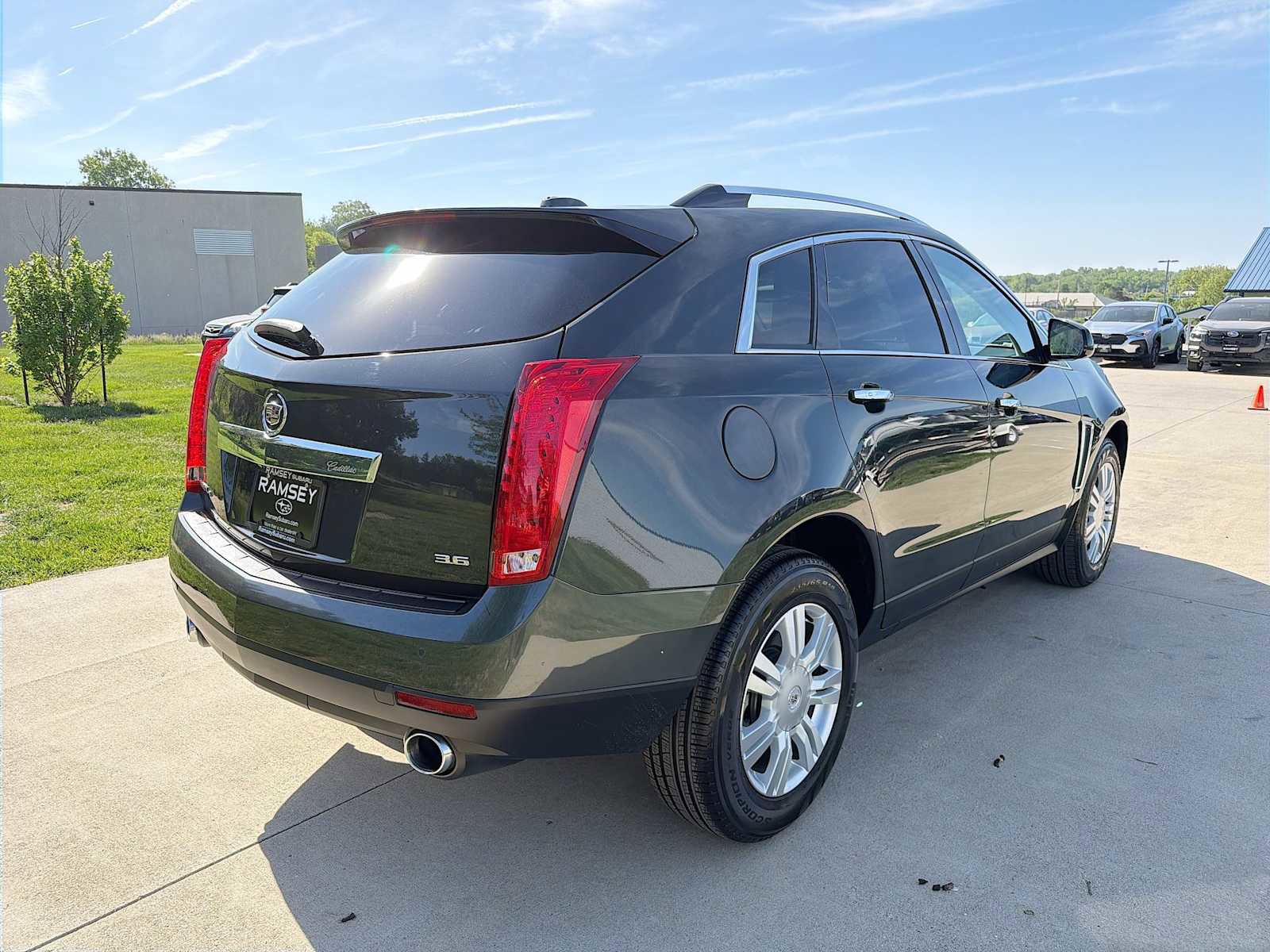 Used 2016 Cadillac SRX Luxury AWD/4WD image 6