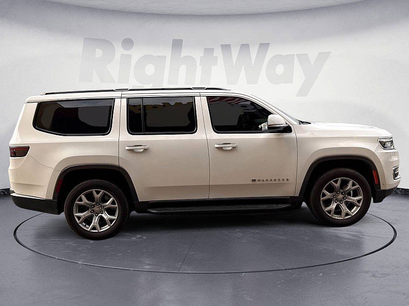 Used 2022 Jeep Wagoneer Series II AWD/4WD image 6