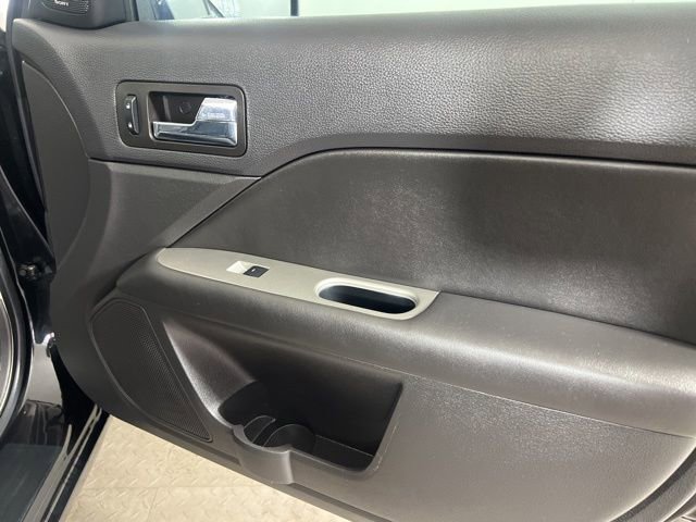 Used 2010 Ford Fusion SEL FWD image 11