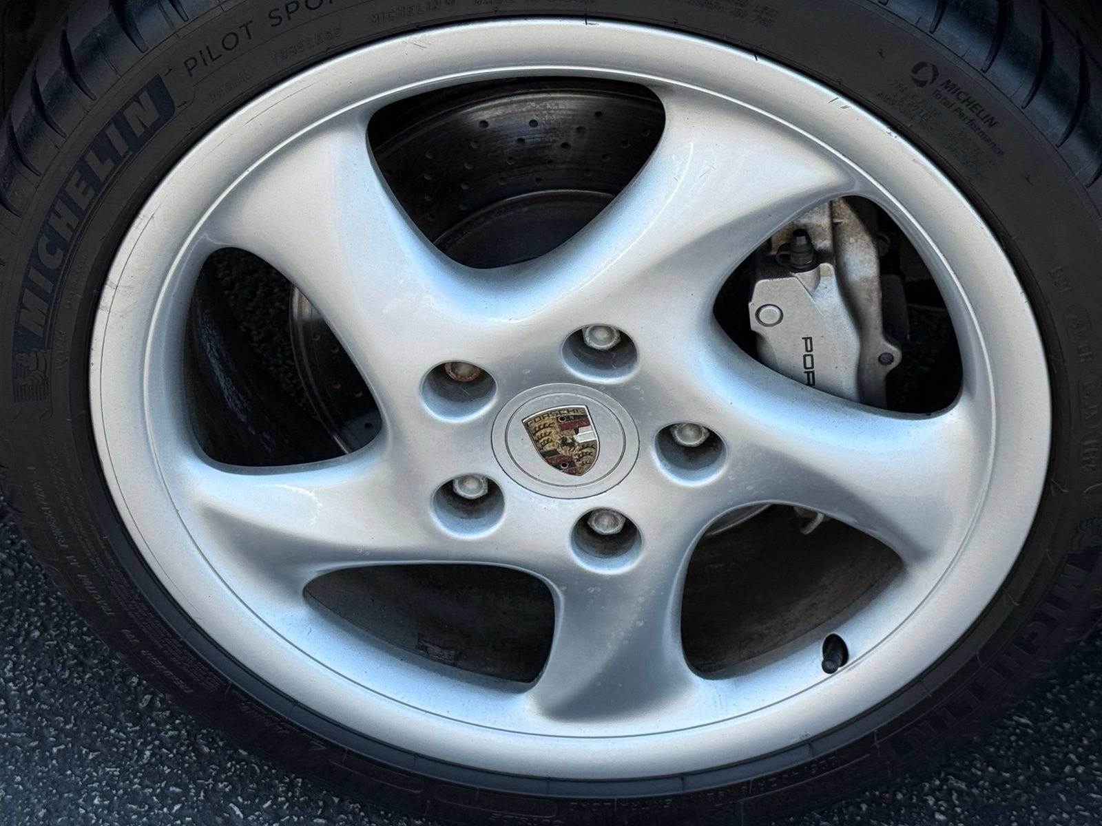 Used 2001 Porsche 911 Carrera RWD image 11