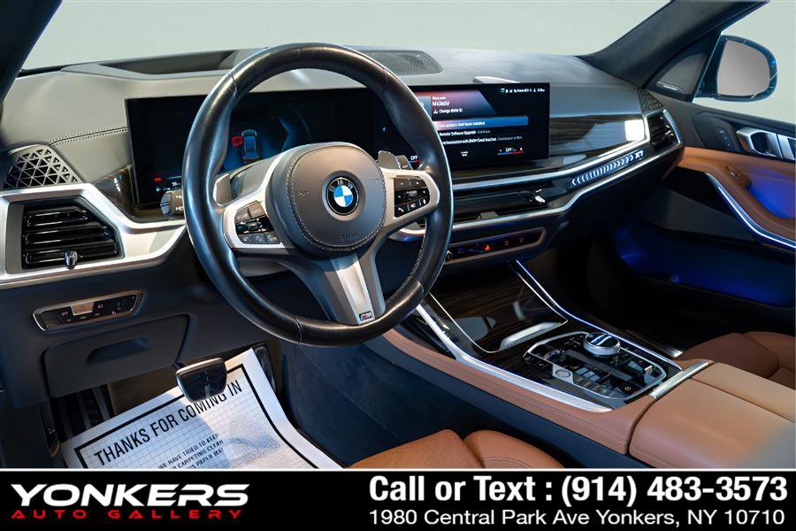 Used 2023 BMW X7 xDrive40i w/ M Sport Package AWD/4WD image 62
