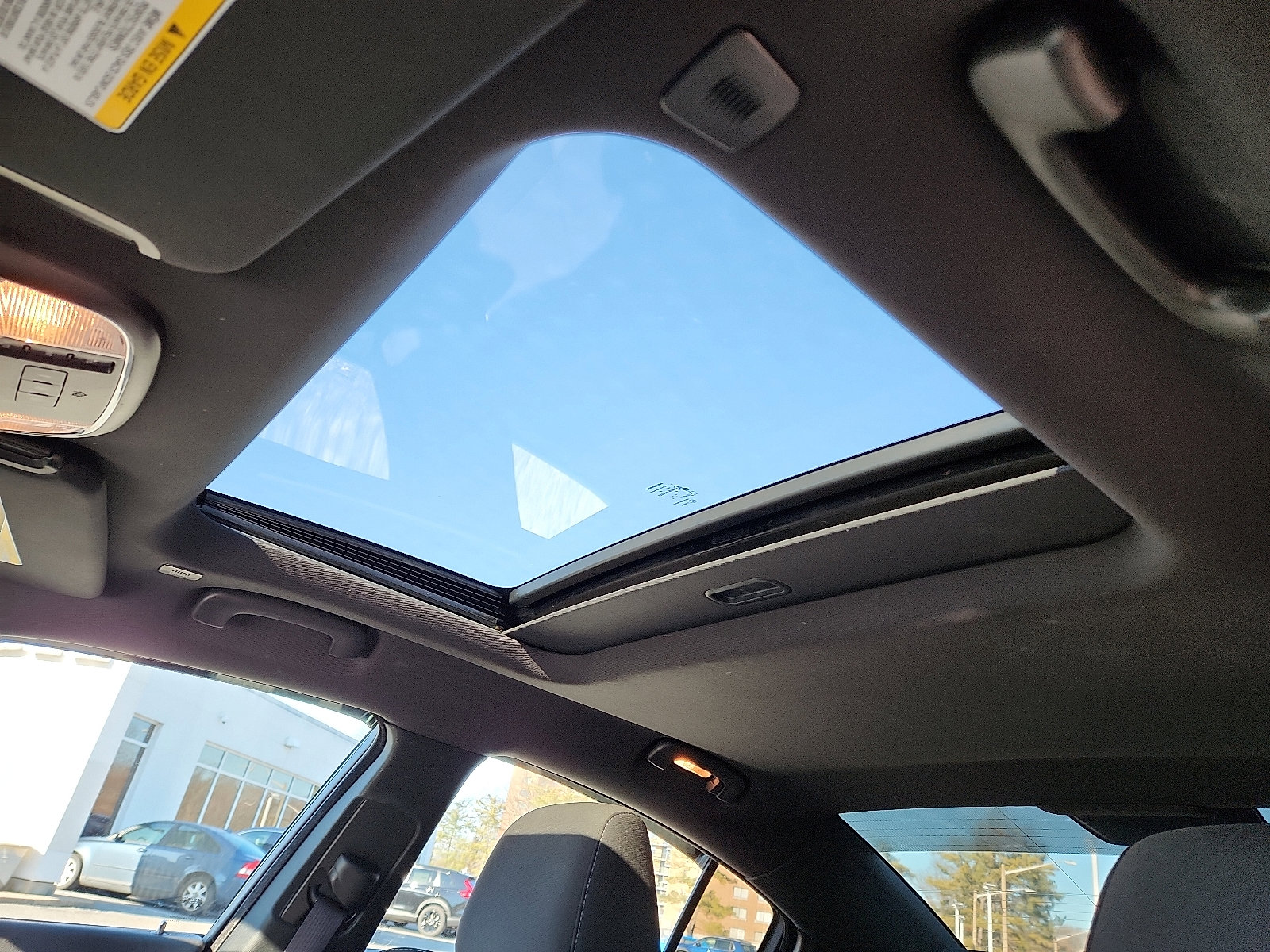 Used 2023 Dodge Charger R/T w/ Navigation & Travel Group image 15