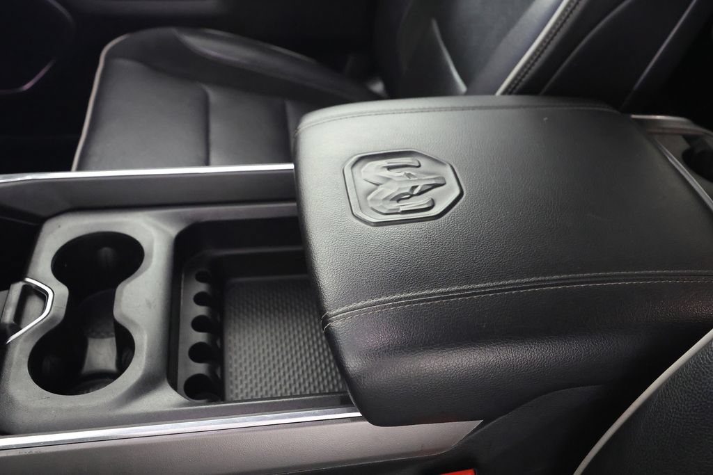 Used 2025 RAM 1500 Laramie AWD/4WD image 32