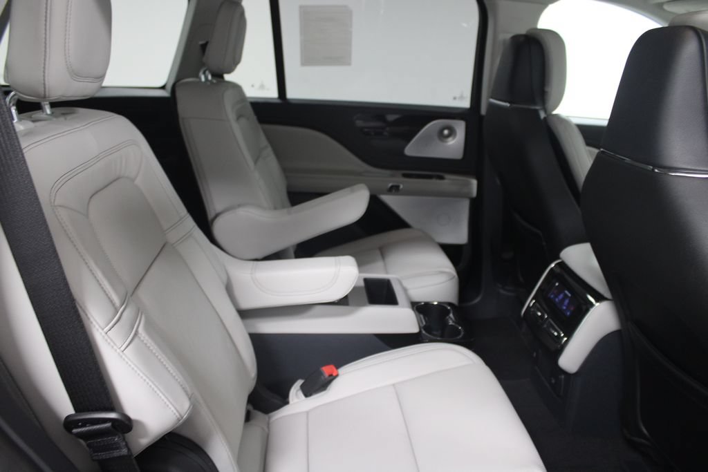 New 2026 Lincoln Aviator Reserve AWD/4WD image 30