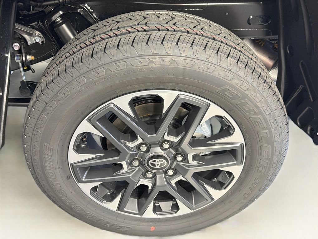New 2026 Toyota Tundra Limited AWD/4WD image 31