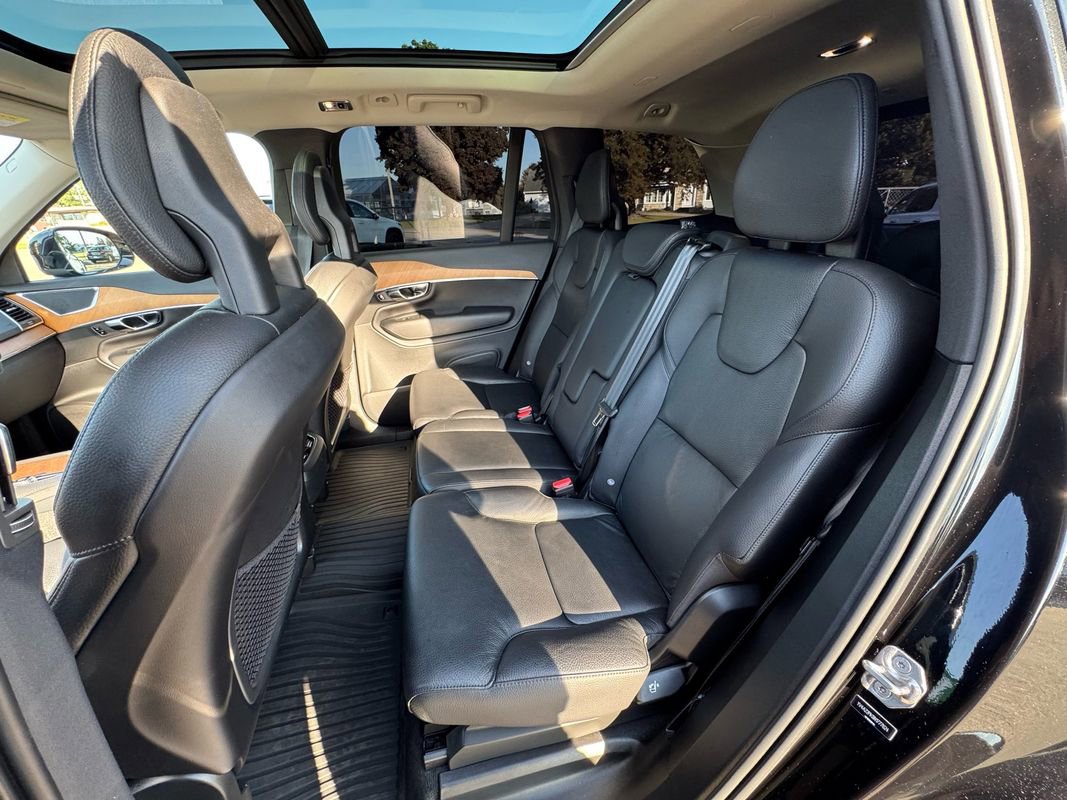 Used 2022 Volvo XC90 T6 Momentum w/ Protection Package Premier image 23