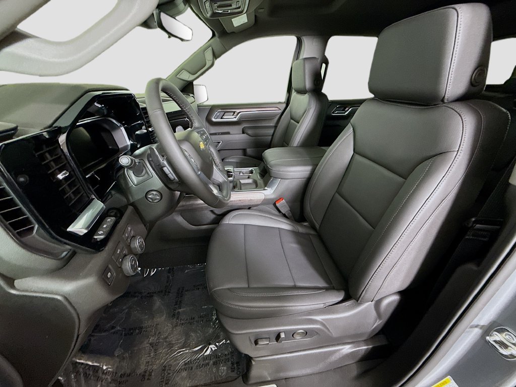 New 2026 Chevrolet Silverado 1500 LTZ w/ Technology Package AWD/4WD image 21
