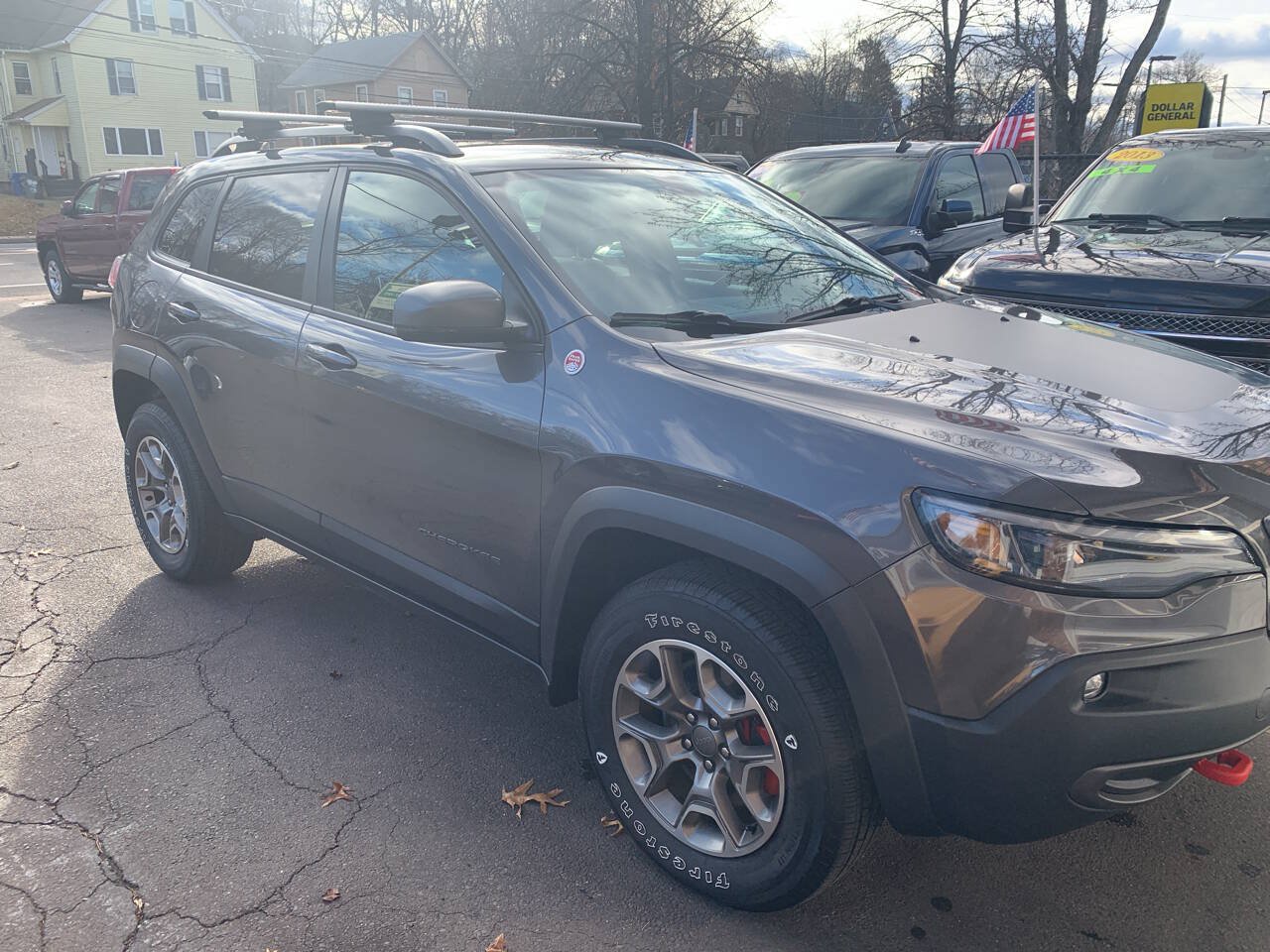Used 2020 Jeep Cherokee Trailhawk AWD/4WD image 1