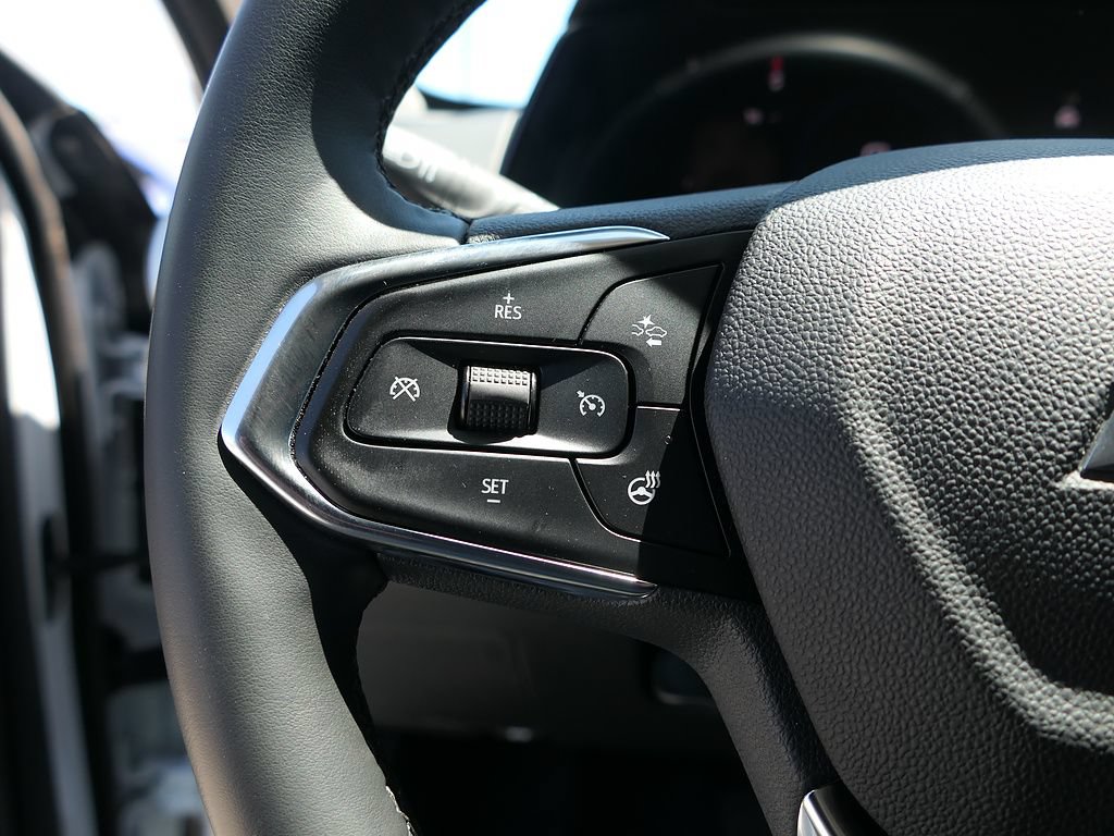 Used 2026 Chevrolet Trax ACTIV FWD image 15